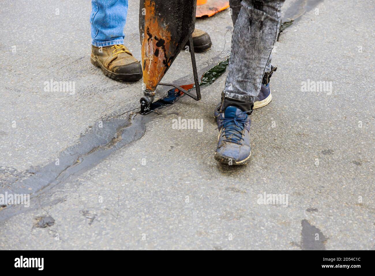 Asphalt crack filler asphalt crack repair, liquid, joint sealant joint seal restoration work