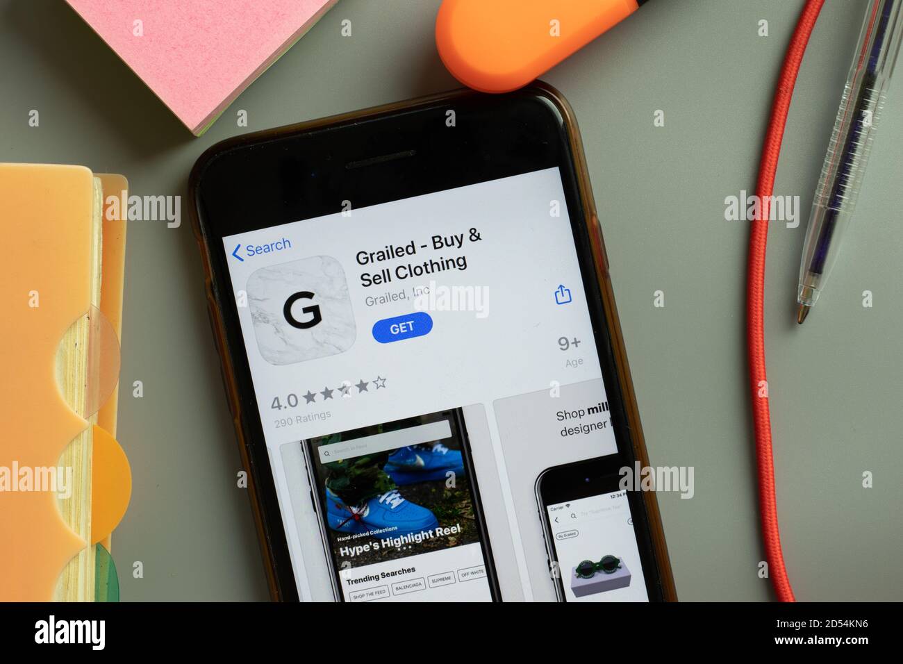 Grailed logo hi res stock photography and images Alamy