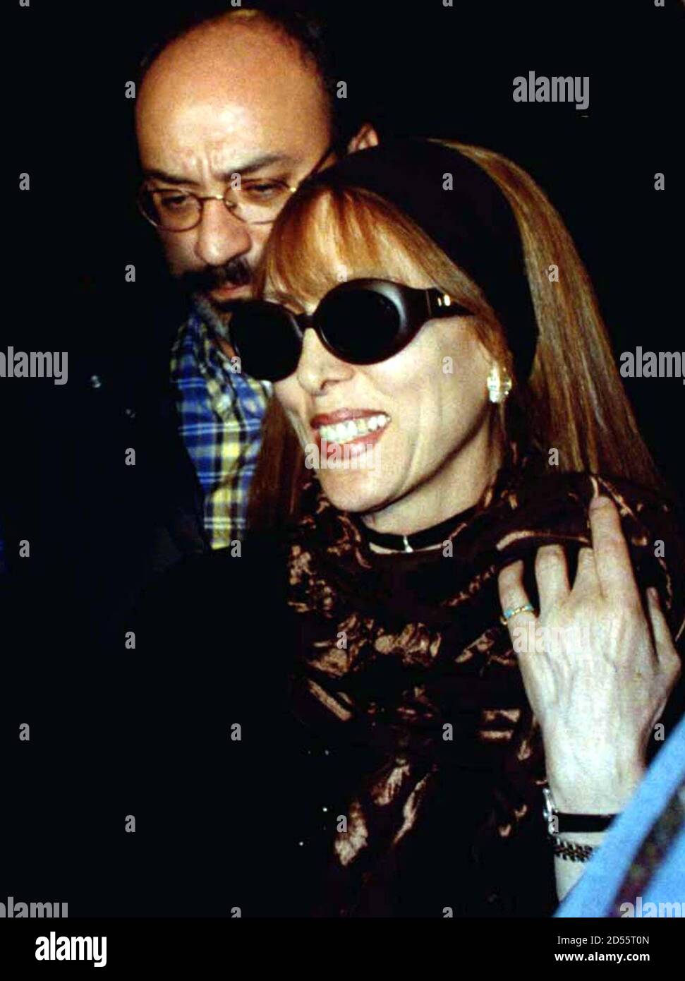 Lebanese Singer Fairuz Arrives At Tunis Airport November 10 Fairuz Will Give A Concert In Tunis Next Saturday Me Stock Photo Alamy