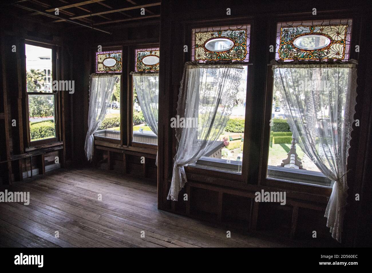Interior photos of the Winchester Mystery House in San Jose California ...