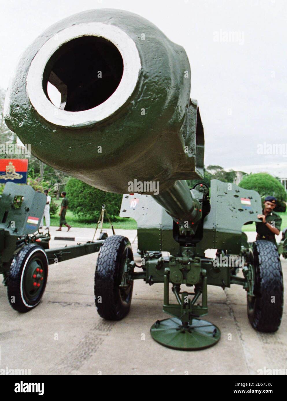 Artillery gun sri lanka army hi-res stock photography and images - Alamy