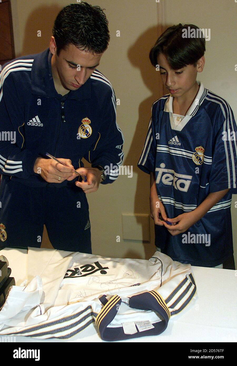 raul gonzalez jersey