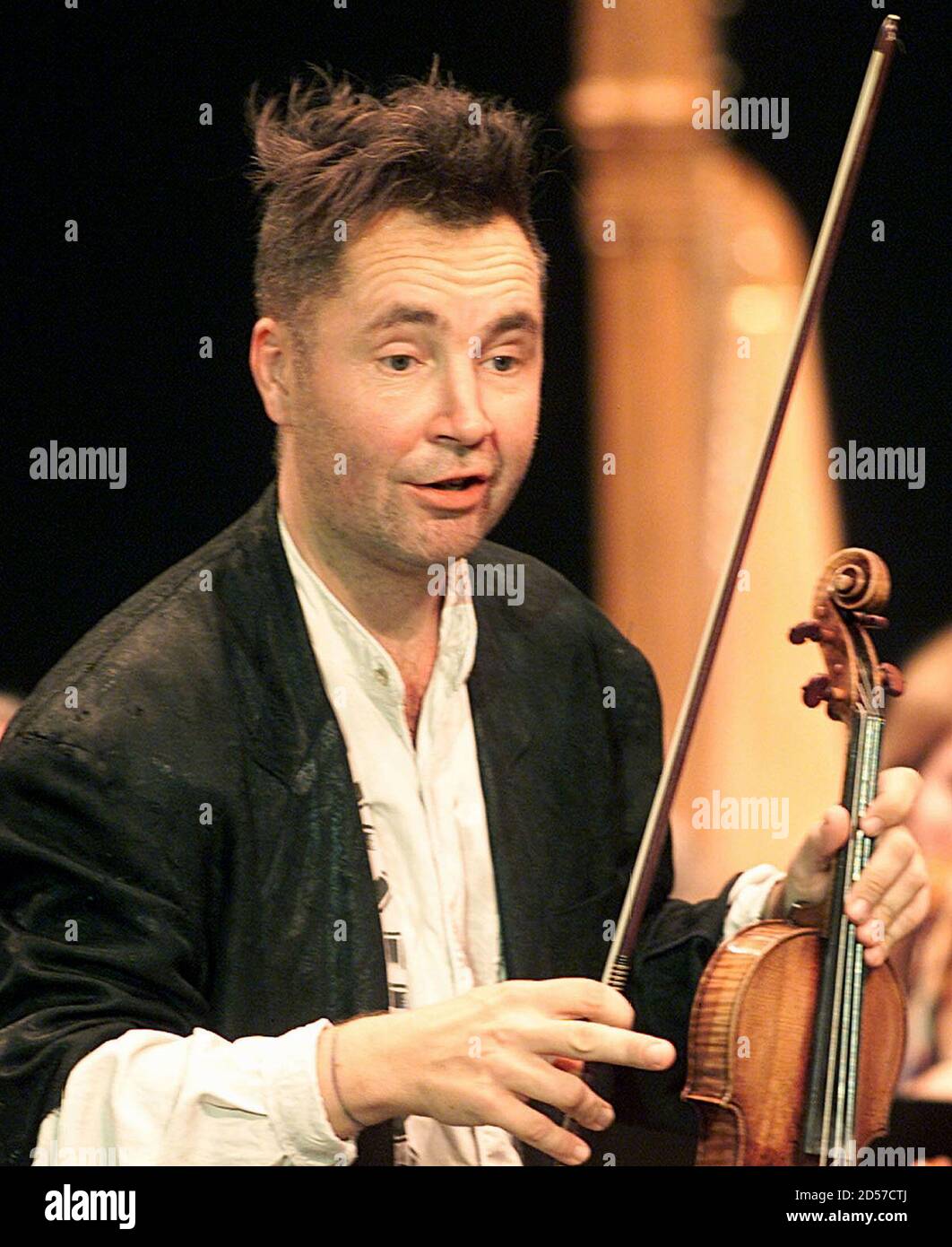 Star violinist hi-res stock photography and images - Alamy