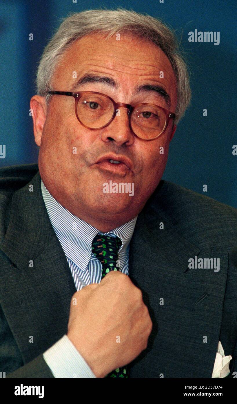 Rolf E Breuer Chairman Of Germany S Largest Business Bank Deutsche Bank Ag Makes A Fist During A News Conference In Frankfurt July 28 Breuer Presented A 45 1 Percent Rise In Net Income