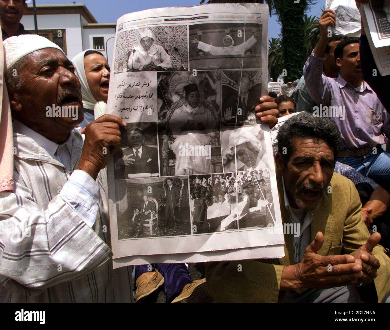 Moroccan newspapers hi-res stock photography and images - Alamy