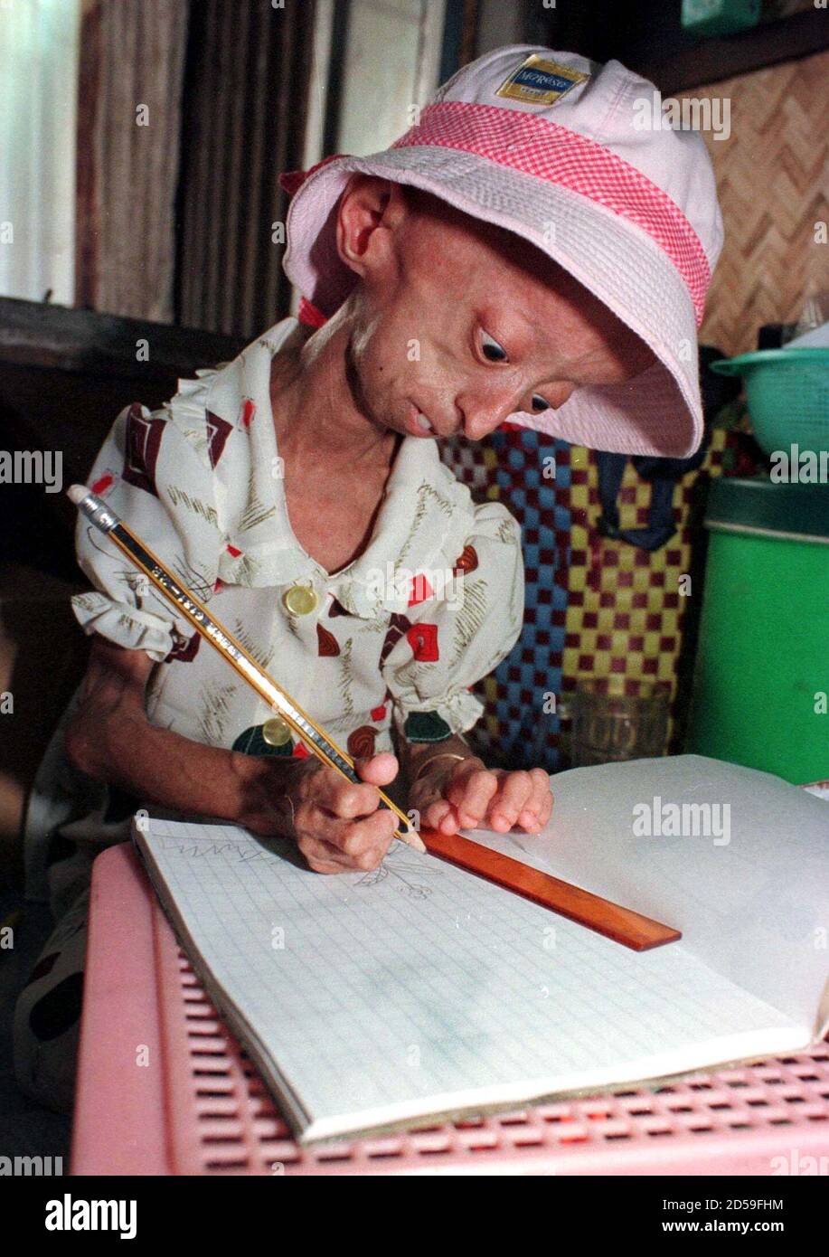 Page 8 - Girl In Ho Chi Minh High Resolution Stock Photography and Images -  Alamy