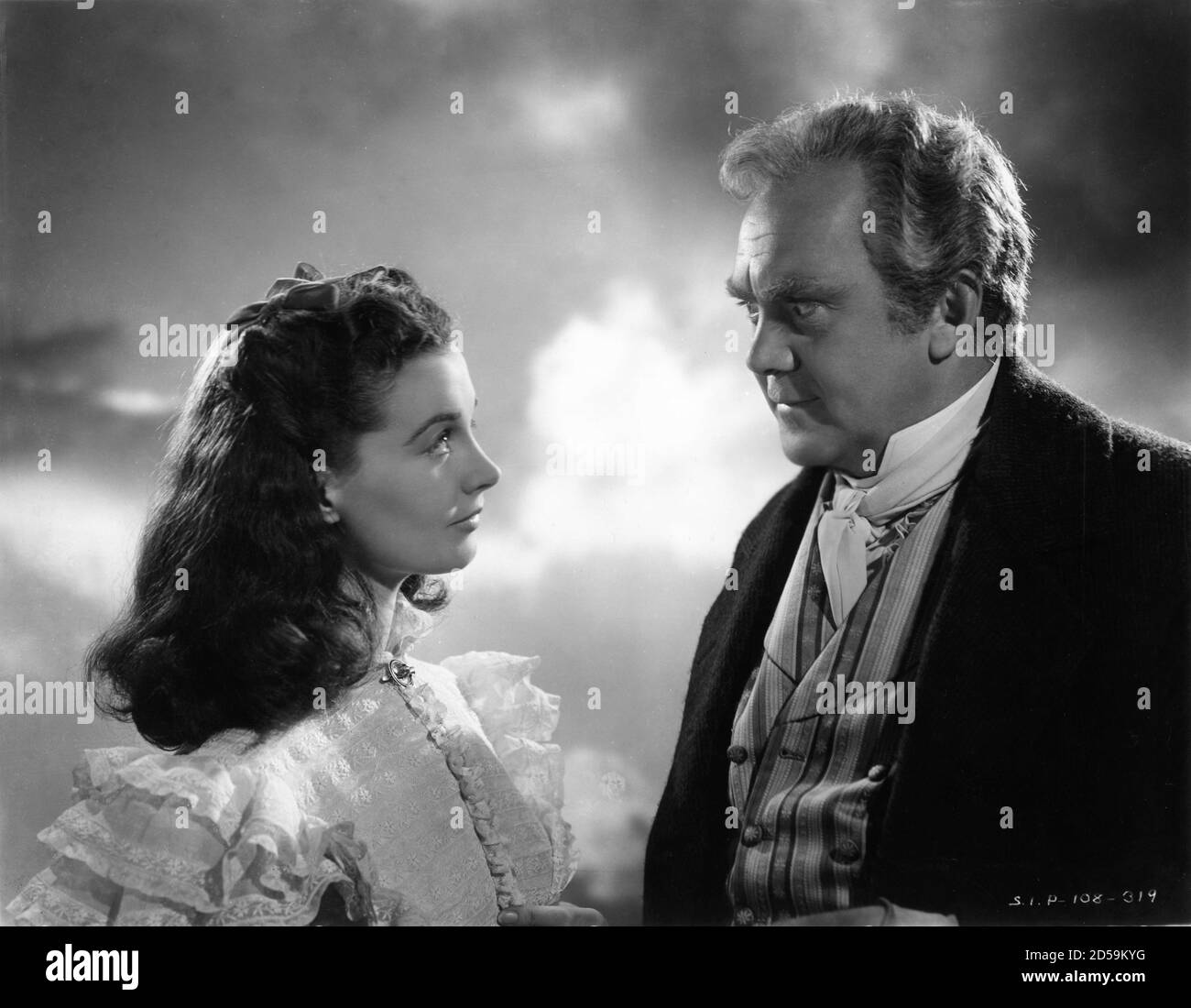 VIVIEN LEIGH, THOMAS MITCHELL, GONE WITH THE WIND, 1939 Stock