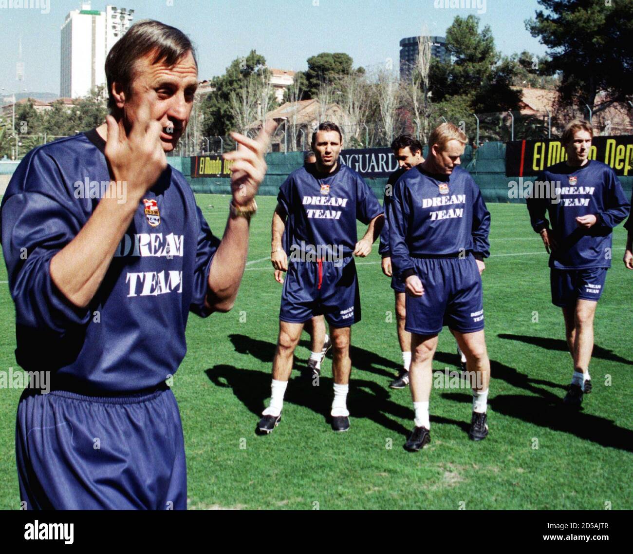 Dutch Former Fc Barcelona Coach Johan Cruyff Gives Instructions To His Former Dream Team Players L R Bulgarian Hristo Stoichkov Dutch Players Ronald Koeman And Richard Witchge During A Trainning Session At Fc