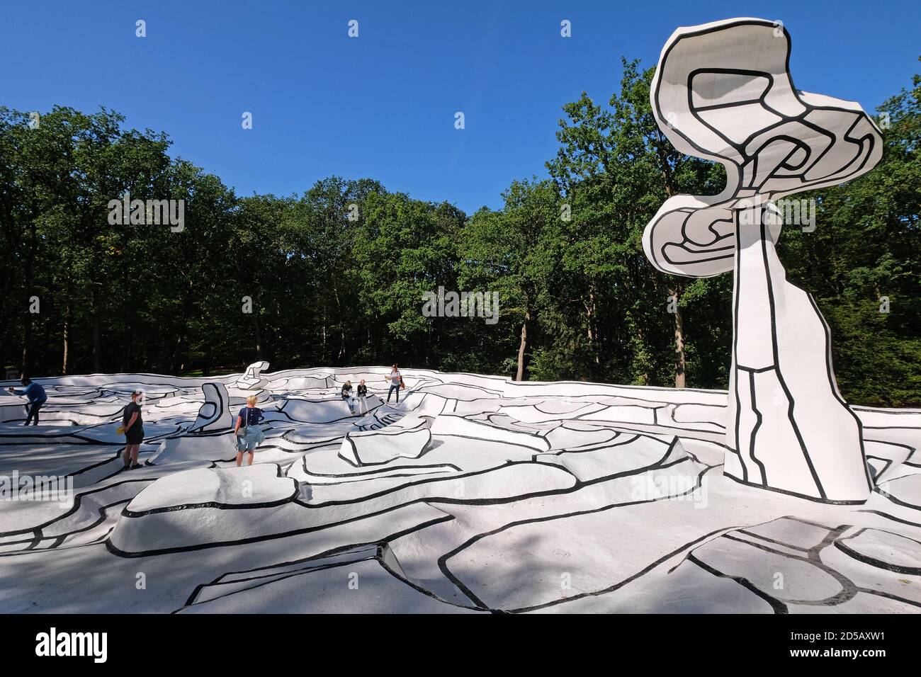 Walk-in concrete sculpture Jardin d'émail by French artist Jean Dubuffet in  the Kröller Müller Museum Stock Photo - Alamy