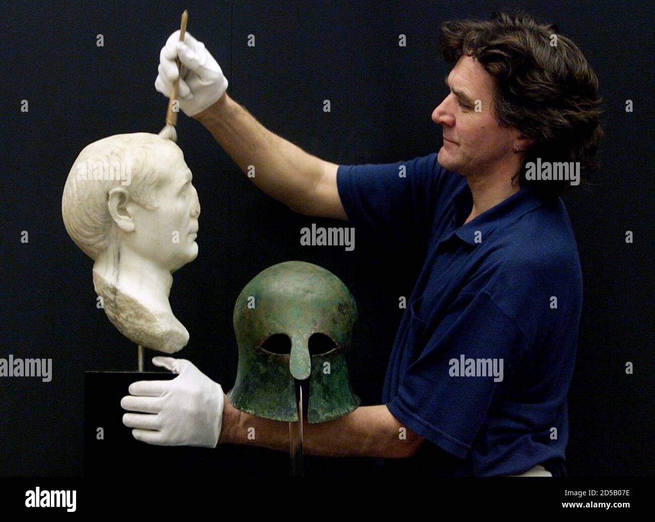 Greek helmet bronze 4th century hires stock photography and images Alamy