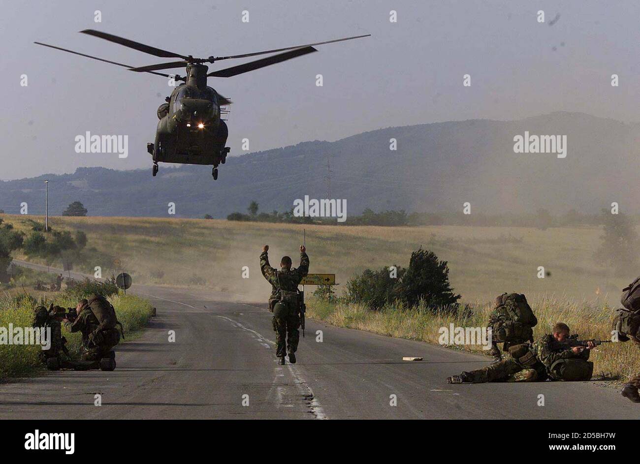 British army helicopter hi-res stock photography and images - Alamy
