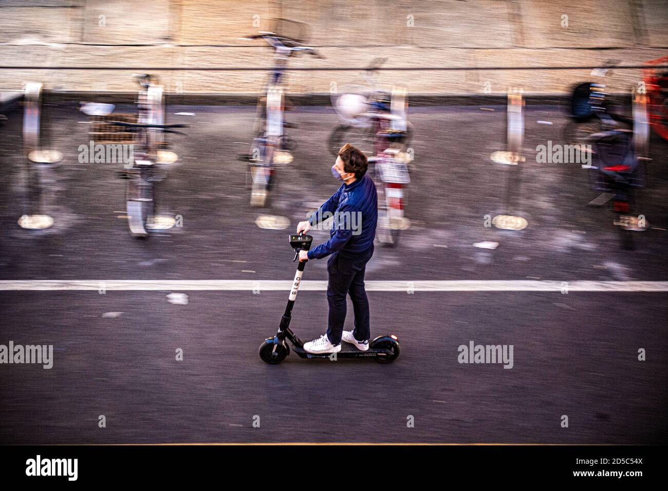 Italy electric scooter hi-res stock photography and images - Alamy