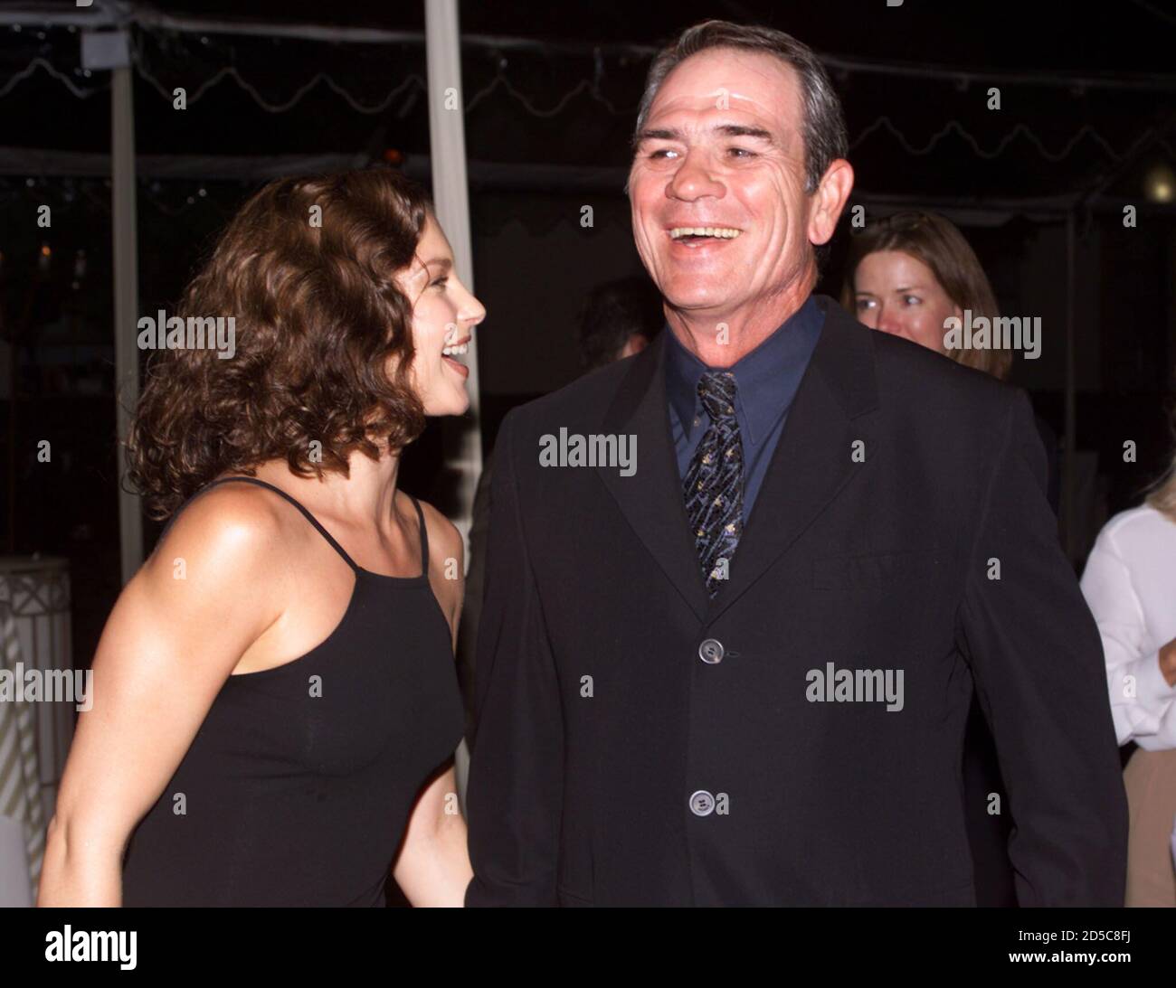 Actress Ashley Judd and Tommy Lee Jones, stars of the new drama film  "Double Jeopardy," pose at the film's premiere at Paramount Studios in  Hollywood, September 21. Judd stars as a woman