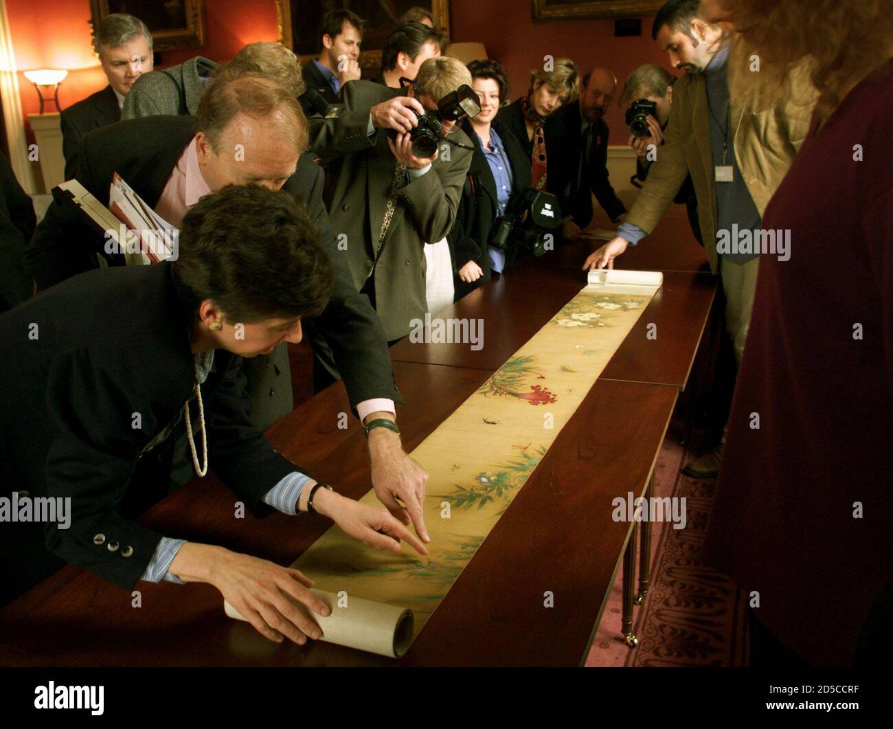 Handscroll hi-res stock photography and images - Alamy