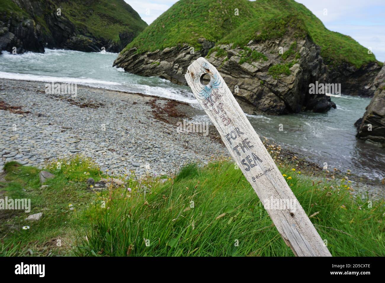Respect for the sea sign, pick up your litter, leave no trace Stock Photo
