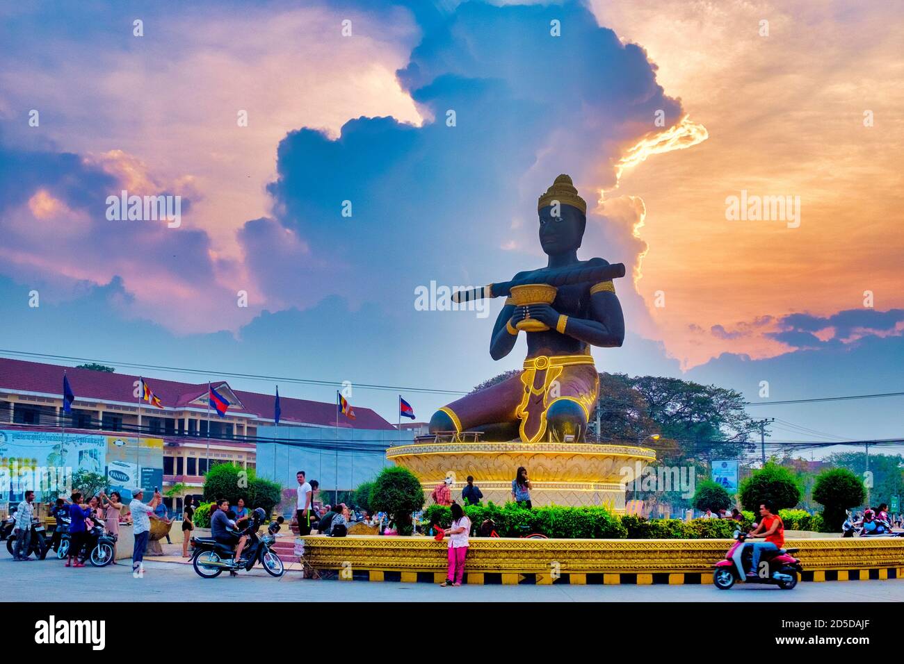 Ta Dumbong Statue, Battambang, Cambodia Stock Photo