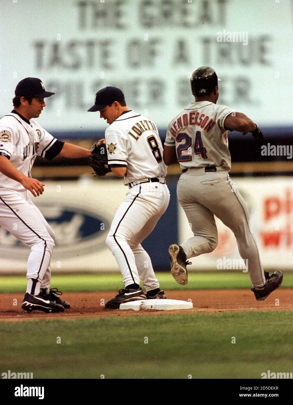 Rickey henderson where hi-res stock photography and images - Page 3 - Alamy