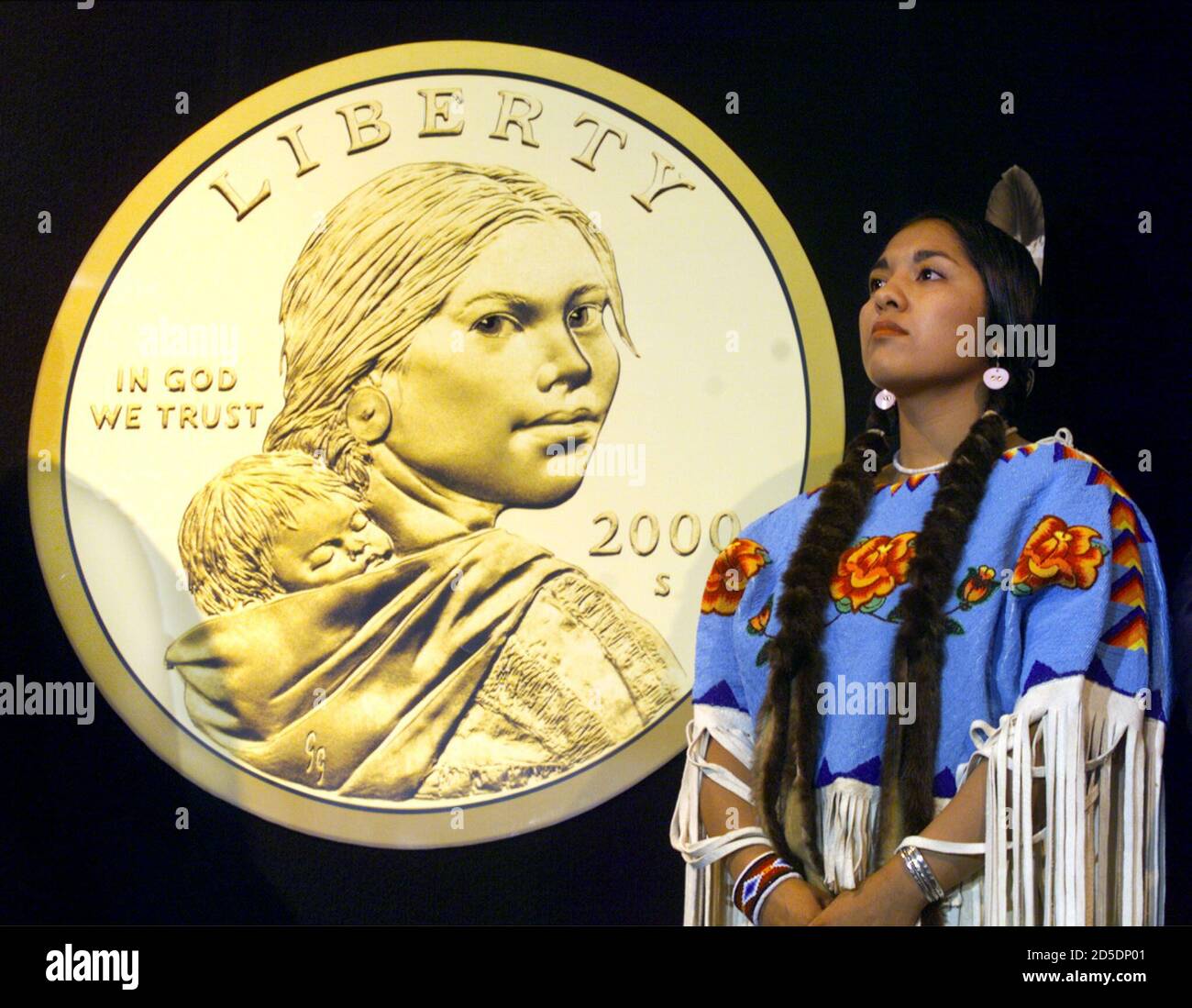 Sacagawea and baby hi-res stock photography and images - Alamy