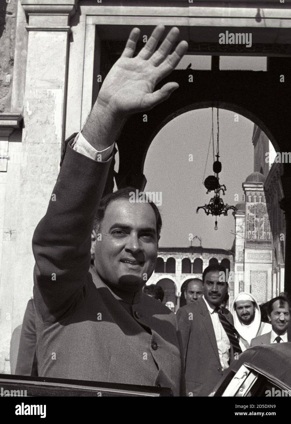 Indian Prime Minister Rajiv Gandhi waves to the crowds as visits the historic Omayad Mosque in Damascus June 4, 1988. Gandhi is on a two-day visit to Syria. SCANNED FROM NEGATIVE REUTERS/Ali Jarecki  AJ/CMC/PN Stock Photo