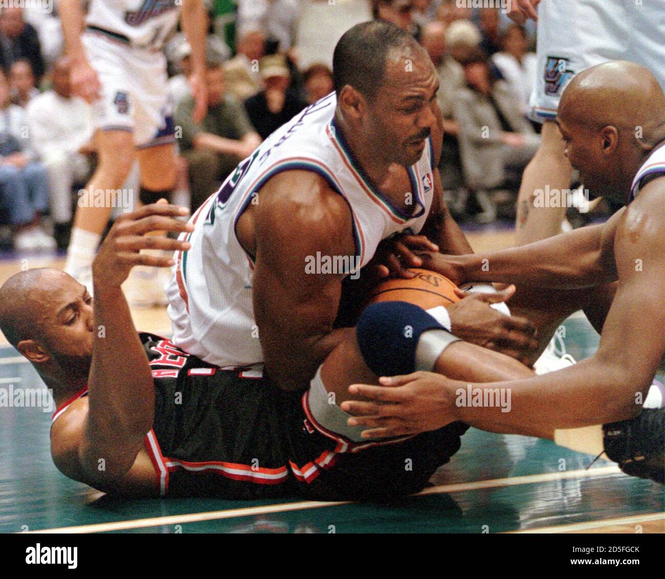 Karl malone jazz hi-res stock photography and images - Page 2 - Alamy