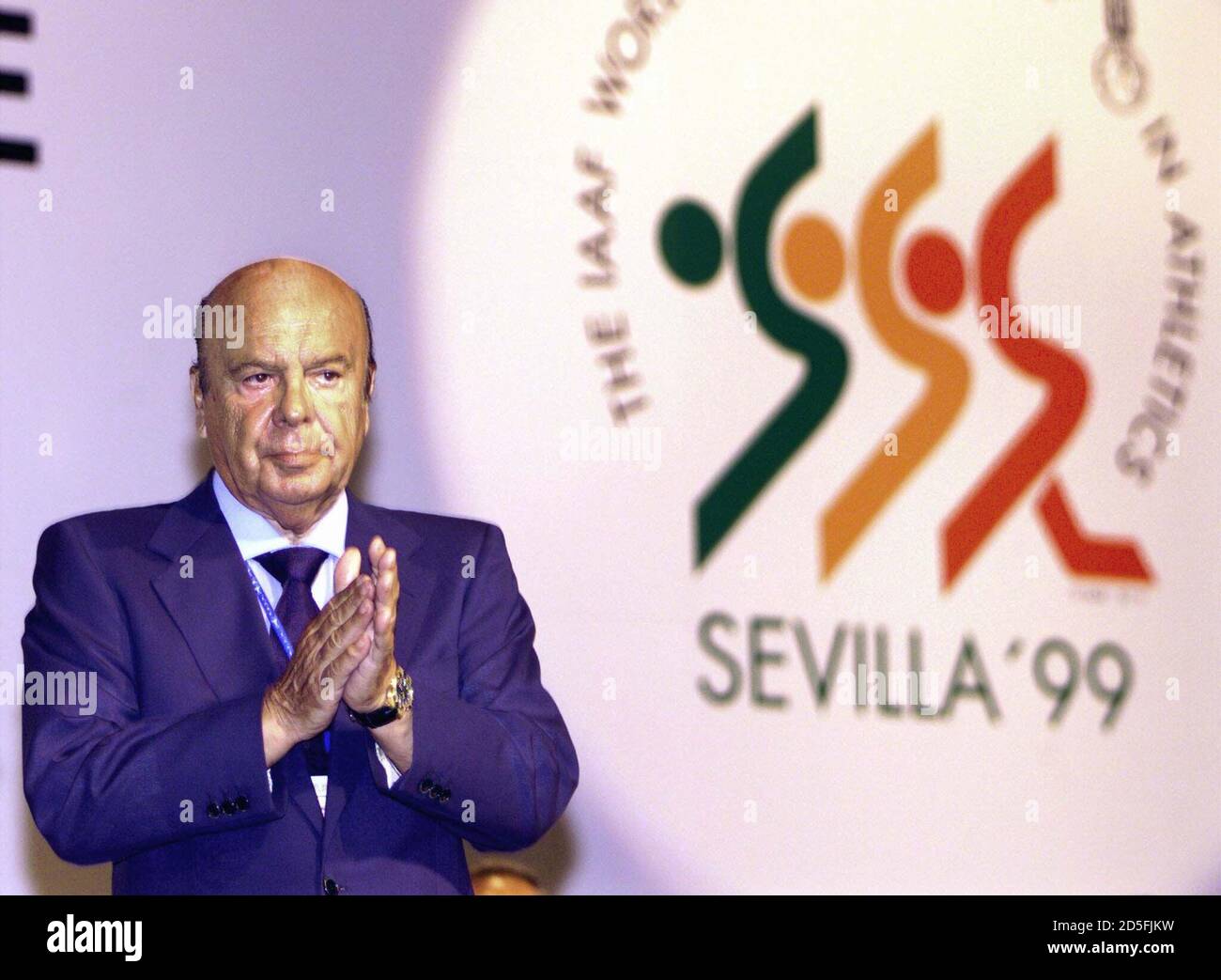 International Amateur Athletics Federation (IAAF) President Primo Nebiolo applauds attendants of the IAAF congress after being re-elected to a four-year term August 18.  The seventh IAAF world championships in athletics will take place in Seville from August 20 to 29.    ??» Stock Photo
