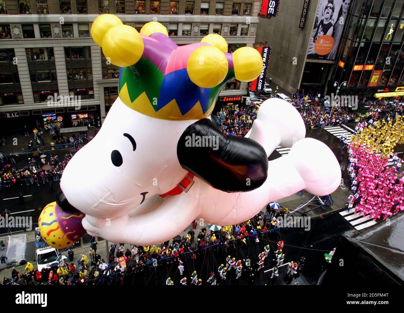 Snoopy ballon macys hi-res stock photography and images - Alamy