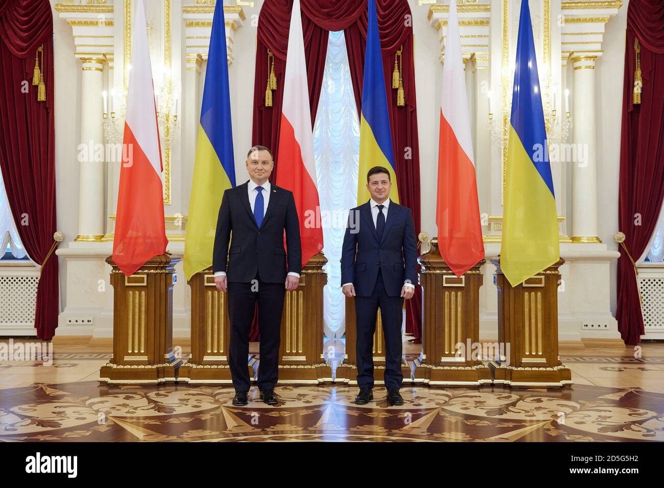 (201013) -- KIEV, Oct. 13, 2020 (Xinhua) -- Ukrainian President Volodymyr Zelensky(R) meets with the visiting President of Poland Andrzej Duda in the Mariyinsky Palace in Kiev, Ukraine, Oct. 12, 2020. Ukraine and Poland intend to cooperate to further deepen Ukraine's relations with the European Union and boost bilateral economic cooperation, the two countries' presidents said following their meeting in Kiev on Monday. (Ukraine's presidential press service/Handout via Xinhua) Stock Photo