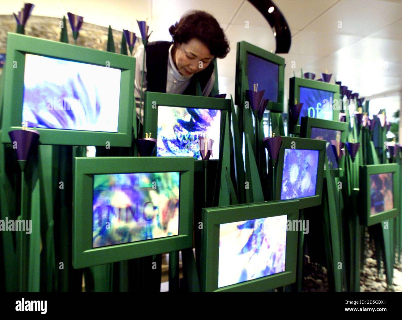 tft lcd vs led quotation