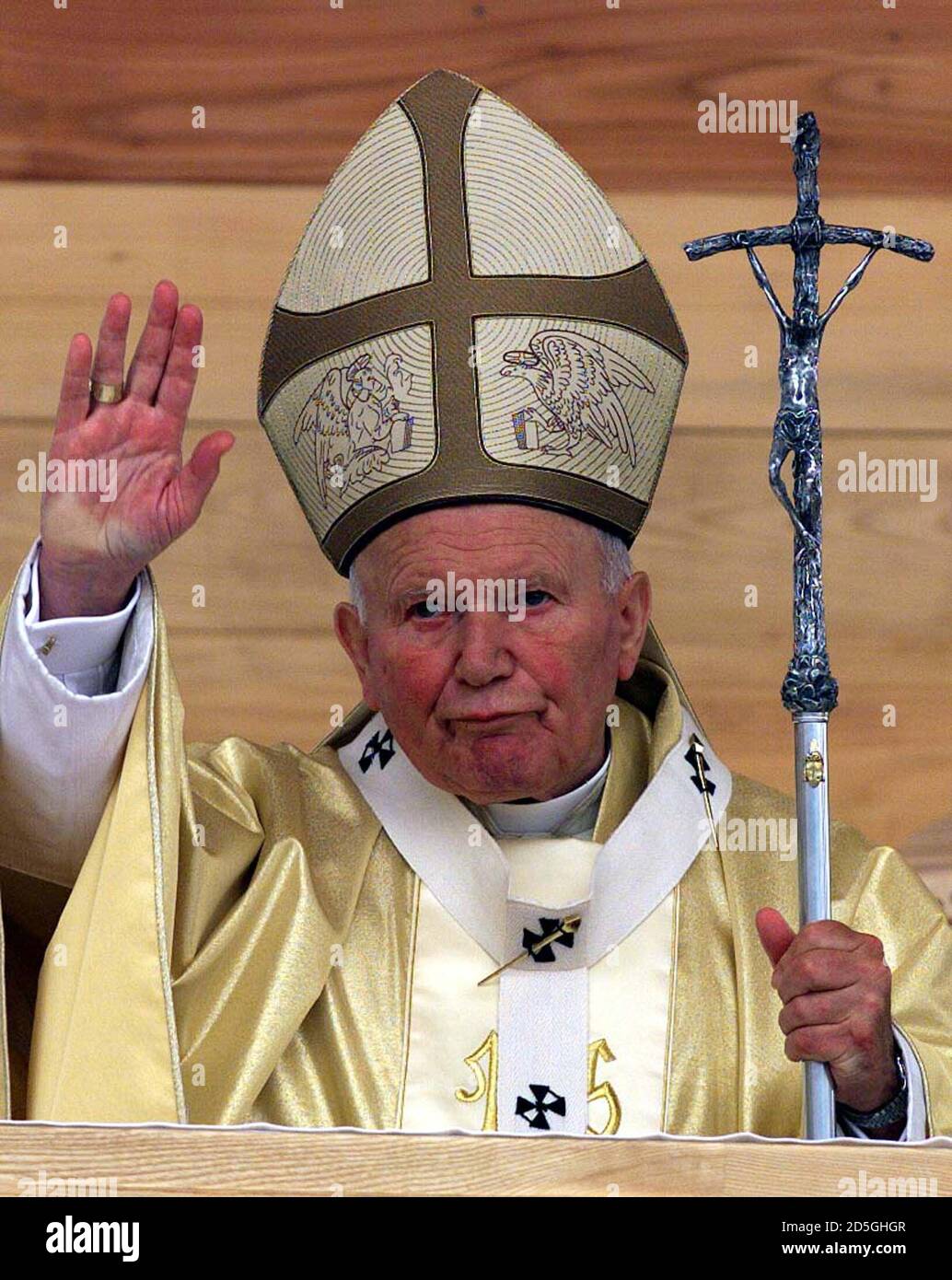 Pope John Paul II greets pilgrims in the city of Stary Sacz in southern  Poland, June 16. The 79-year-old Polish-born Pontiff was not able to lead a  mass in Krakow and Glivice