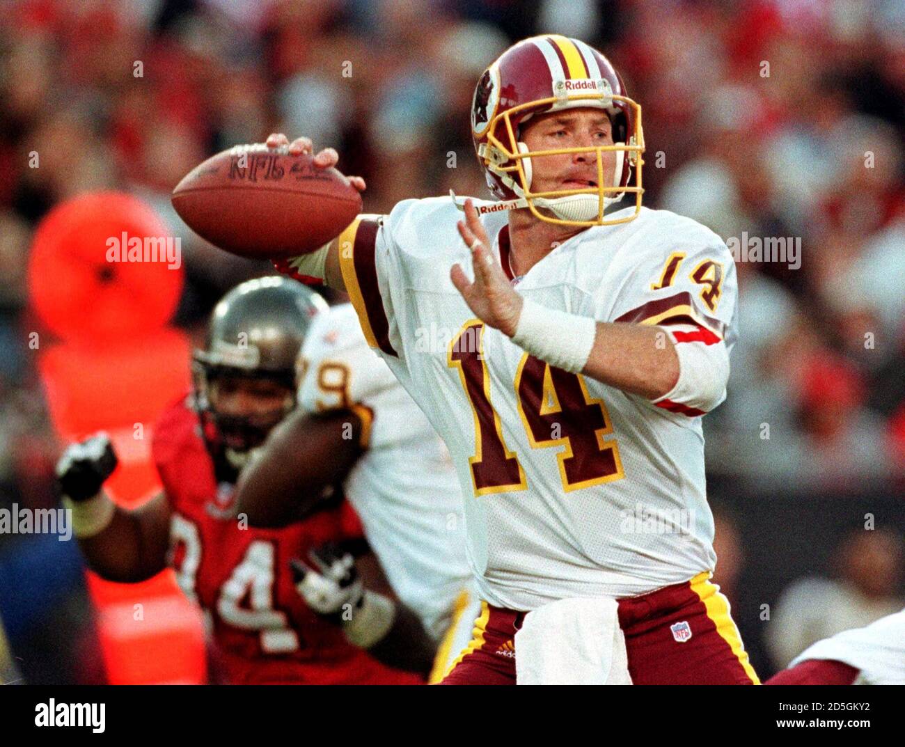 Brad johnson hires stock photography and images Alamy