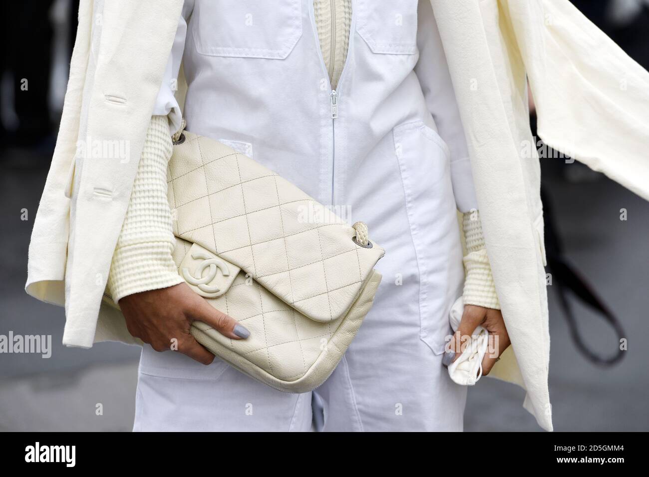 Woman with chanel bag hi-res stock photography and images - Alamy