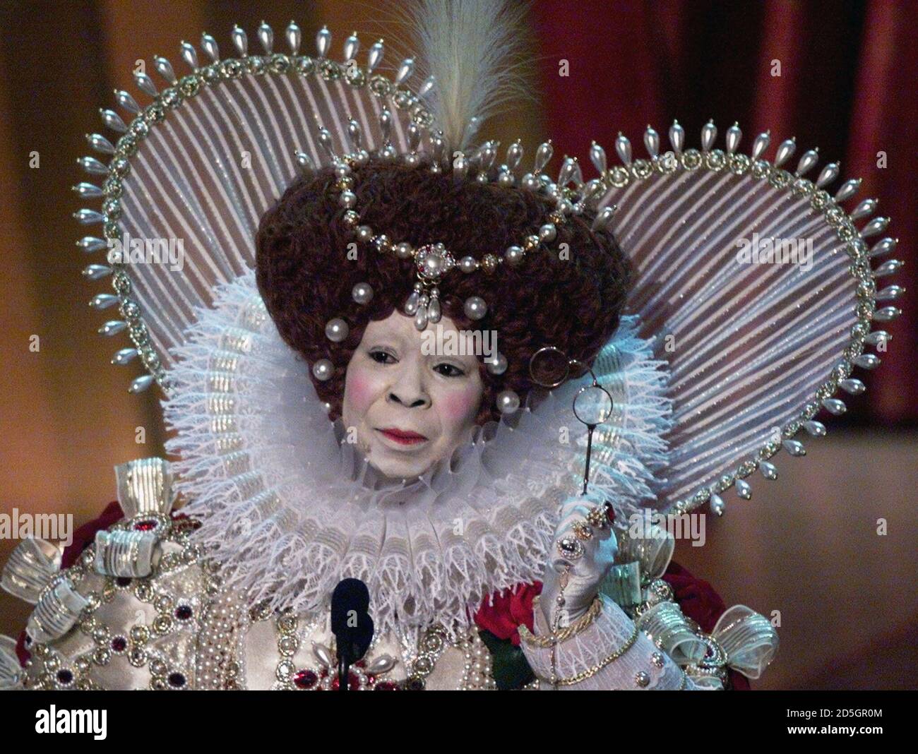 Best dressed queen hires stock photography and images Alamy