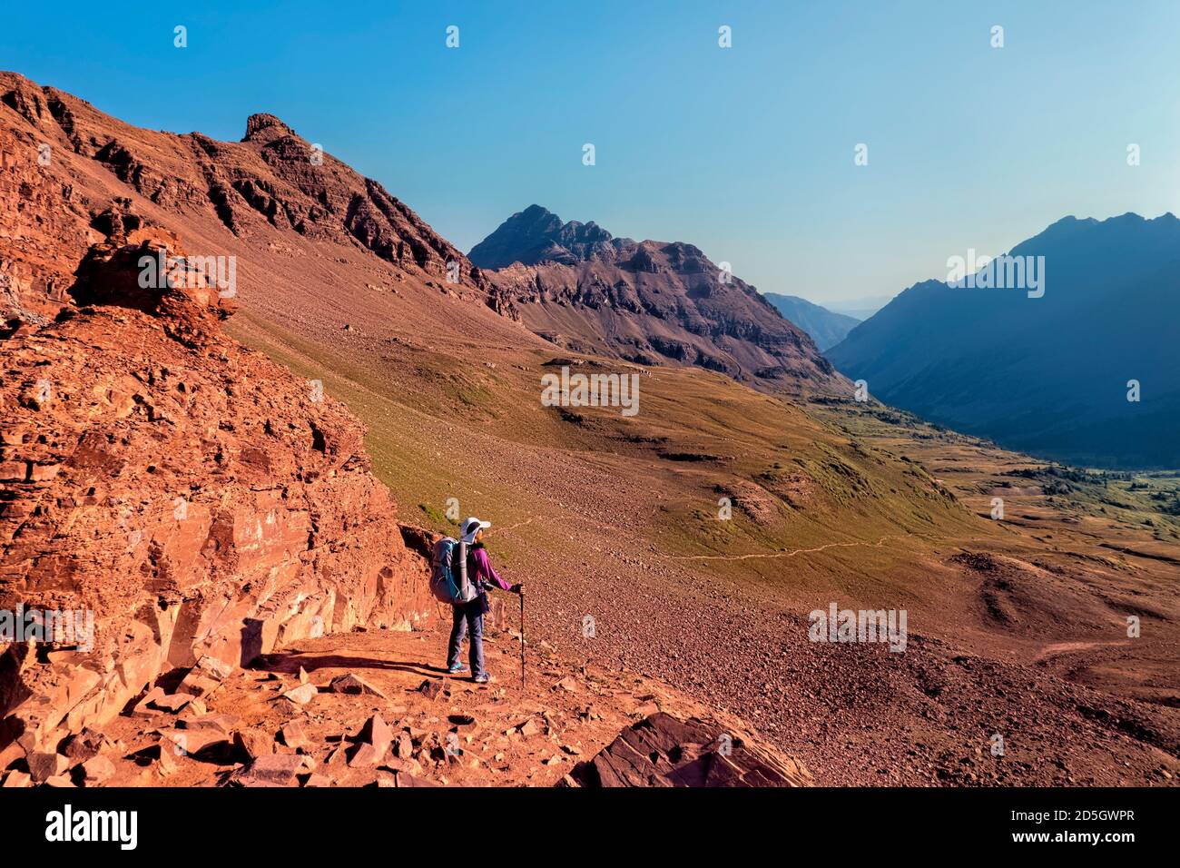 Climbing to West Maroon Pass on the Maroon Bells Loop, Aspen, Colorado, USA Stock Photo