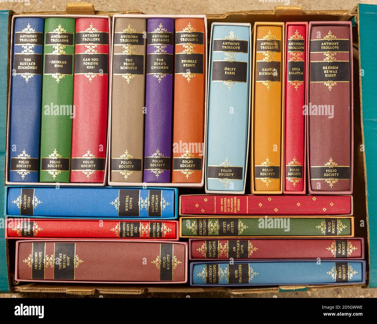 The folio society hi-res stock photography and images - Alamy