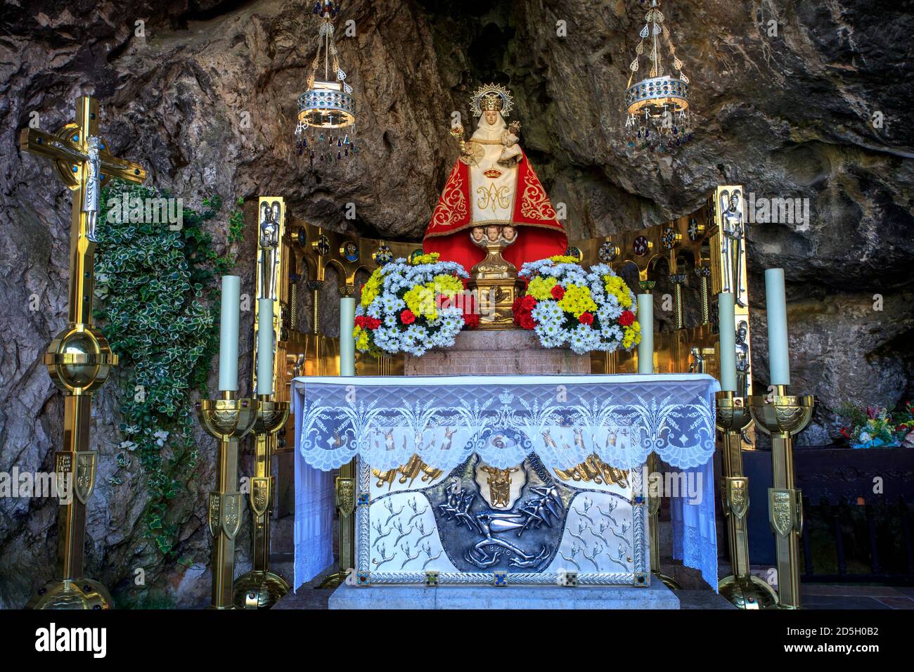 Cave church spain hi-res stock photography and images - Alamy