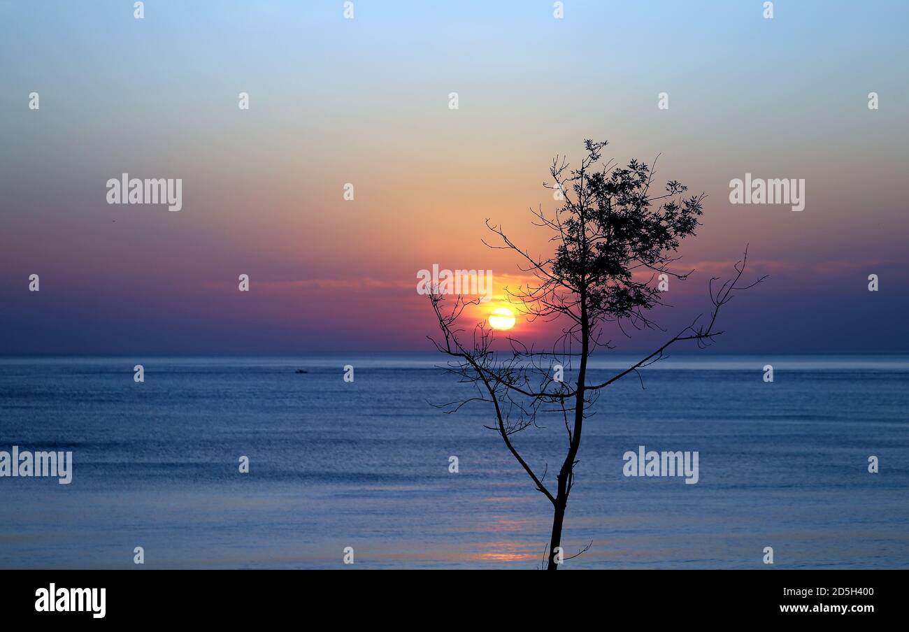 Beautiful photo of the sea landscape at sunset Stock Photo - Alamy