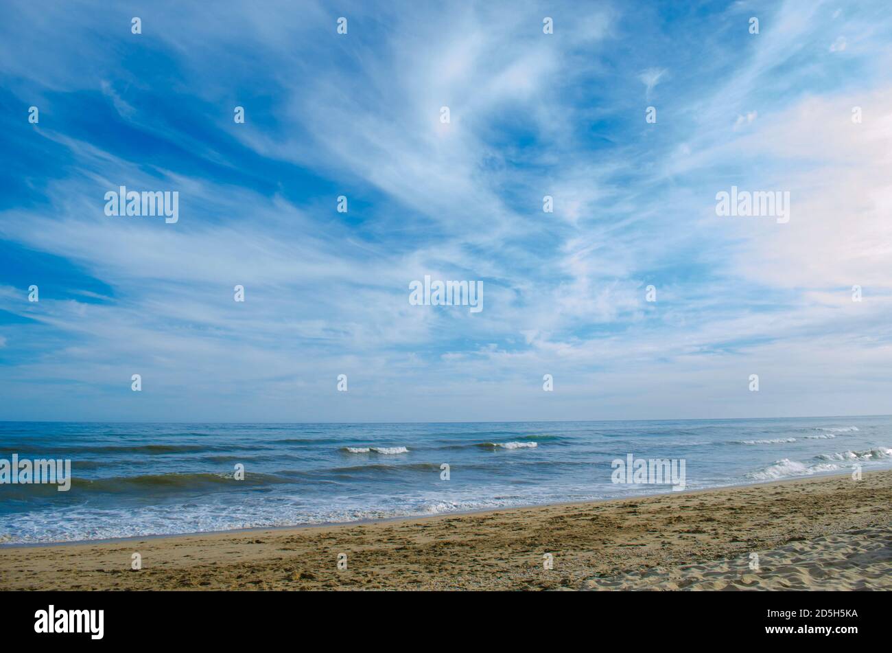 Wide shot clouds in blue hi-res stock photography and images - Alamy