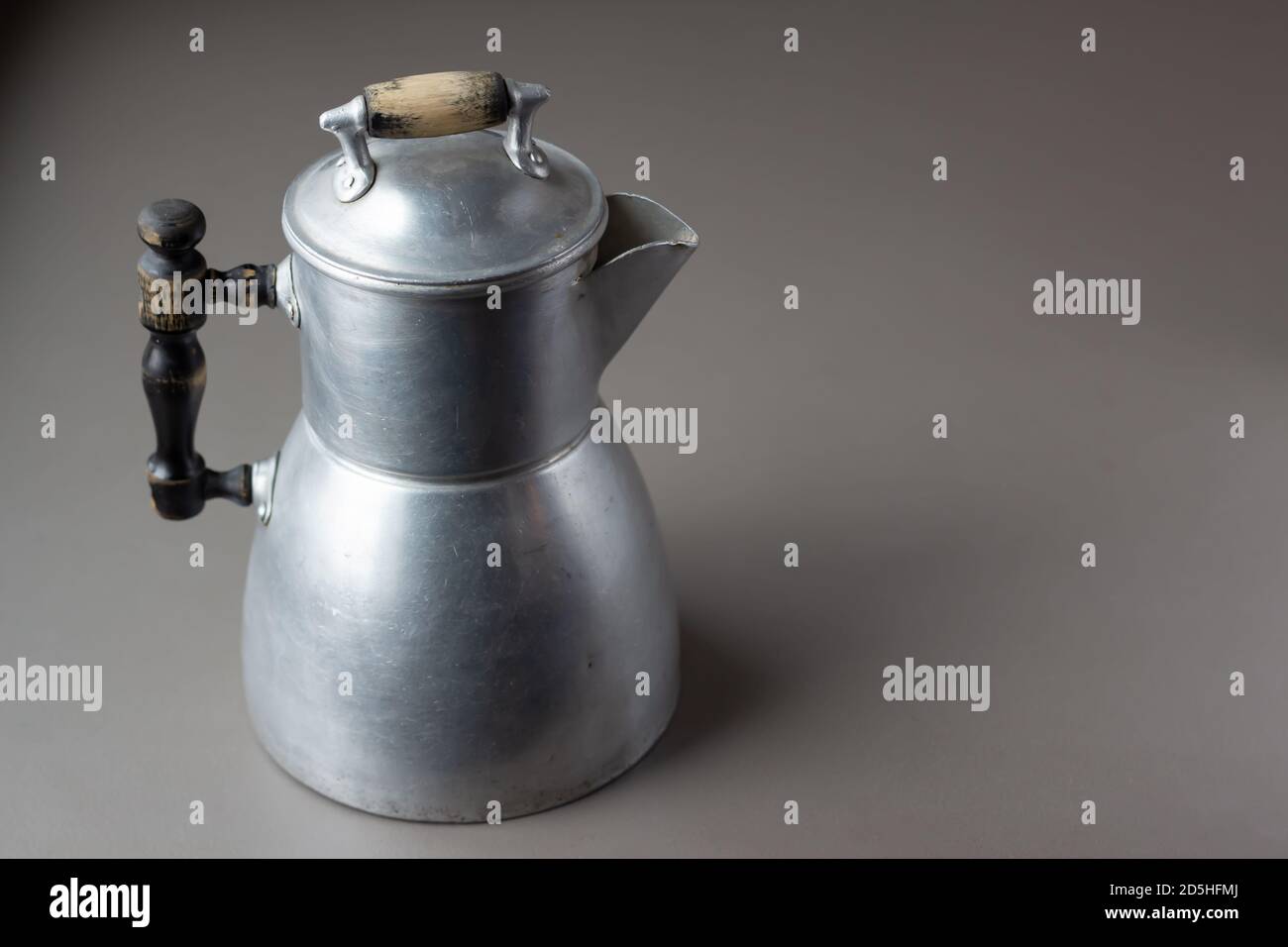 https://c8.alamy.com/comp/2D5HFMJ/historic-vintage-coffee-pot-over-100-years-old-coffee-percolator-2D5HFMJ.jpg