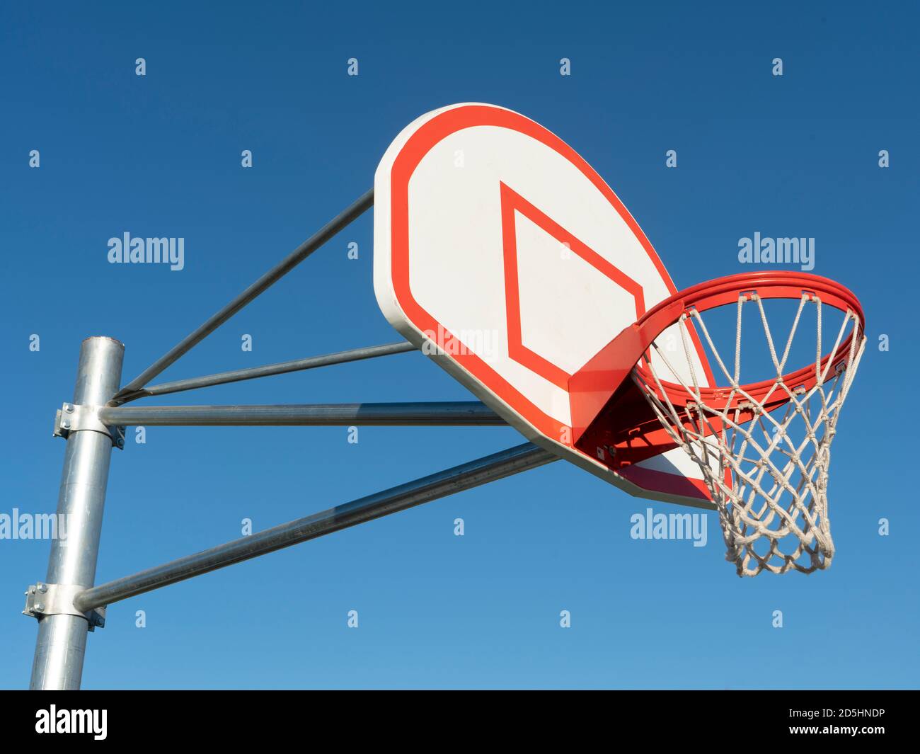 Basketball net side hi-res stock photography and images - Alamy
