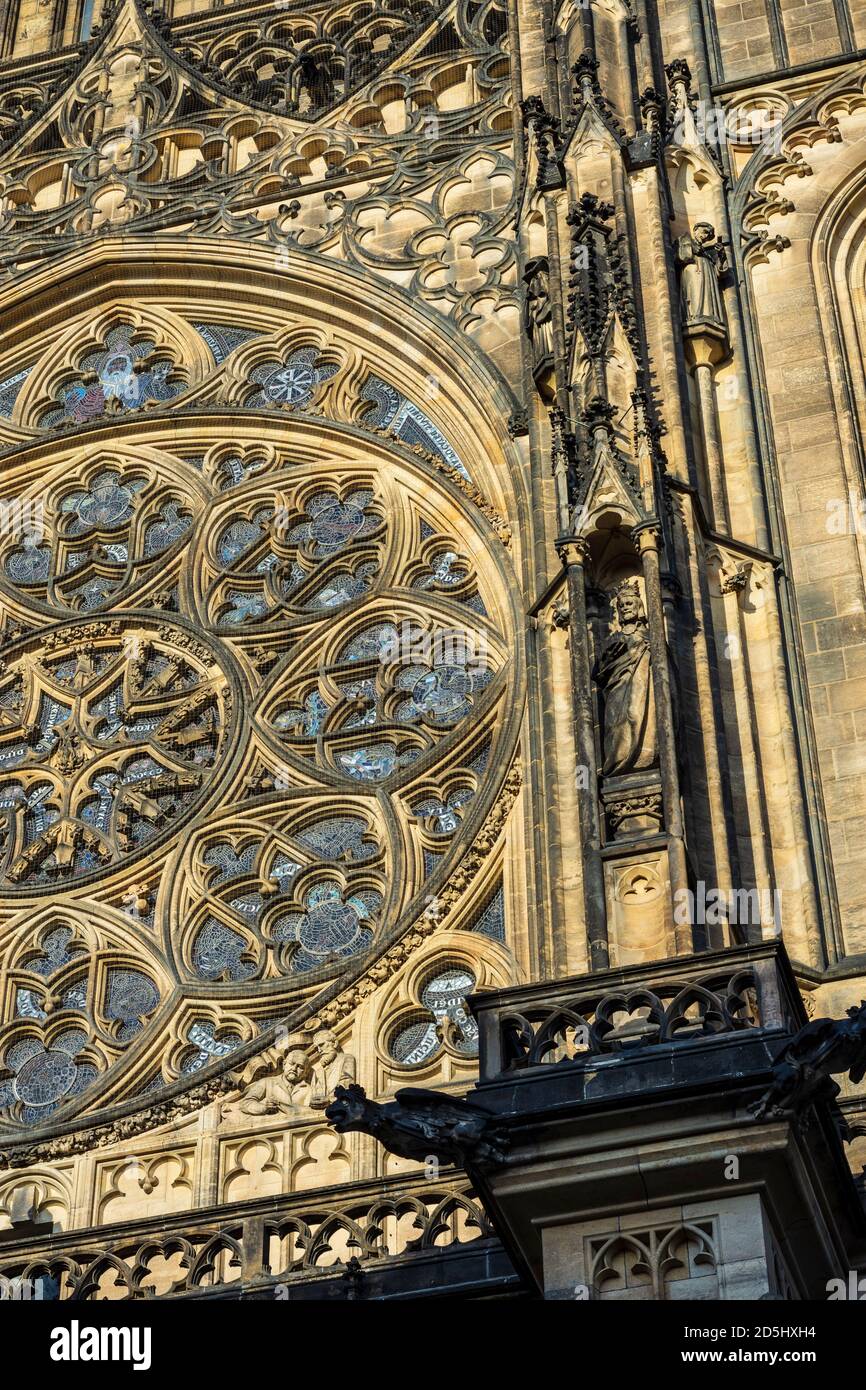 Praha: St. Vitus Cathedral, rosette window at West view in Hradcany, Castle  District, Praha, Prag, Prague, Czech Stock Photo - Alamy