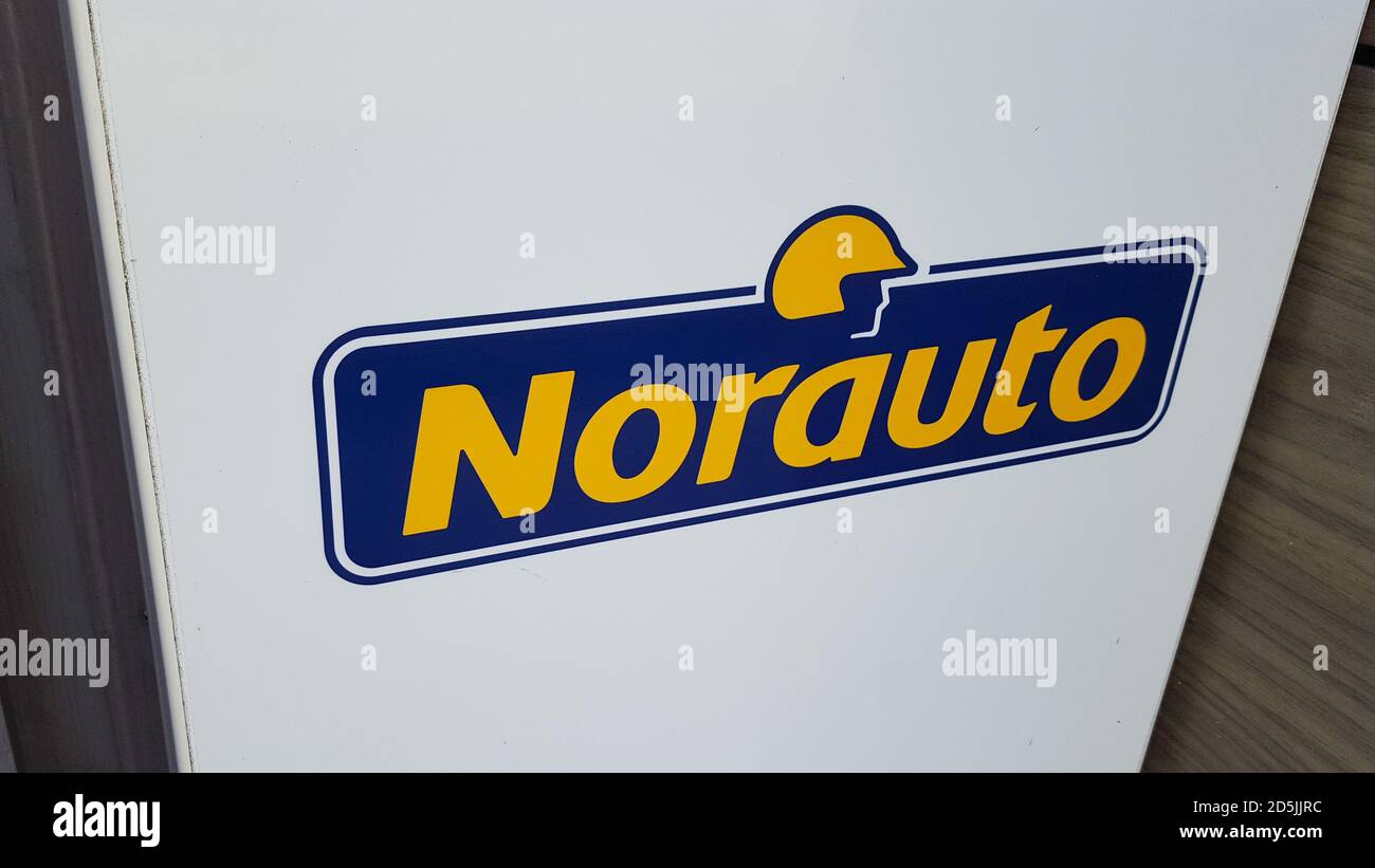 Bordeaux , Aquitaine / France - 10 10 2020 : Norauto logo and sign text front of station garage cars Automotive Repair and Spare Parts Stock Photo