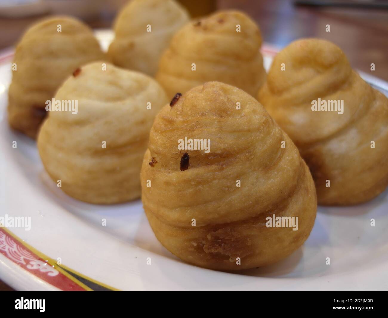 Close up shot of deep fried Yin si juan at Taipei, Taiwan Stock Photo