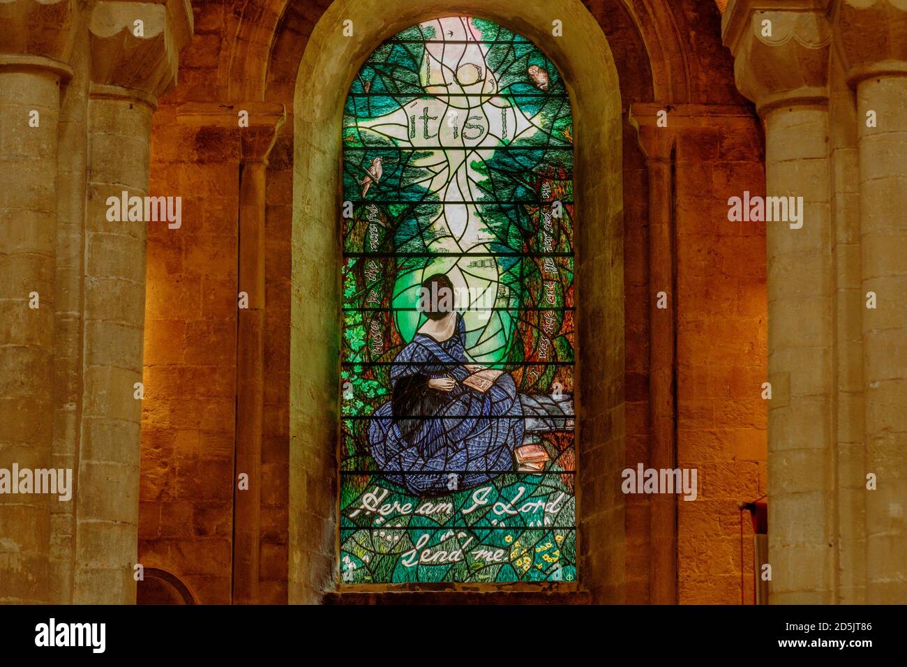 ROMSEY, HAMPSHIRE, UK OCTOBER 13, 2020. The newly installed 'Calling Window' depicting nurse and social reformer, Florence Nightingale at Romsey Abbey in Hampshire, UK Tuesday October 13, 2020. Created by artist Sophie Hacker the stained glass window is a celebration of the 'Lady of the Lamp' born 200 years ago this year. A service to mark the occasion was postponed due to the Covid pandemic and is rescheduled for May 16, 2021. Nightingale grew up at nearby Embley Park, near Romsey, Hampshire Photograph Credit: Luke MacGregor/Alamy Live News Stock Photo