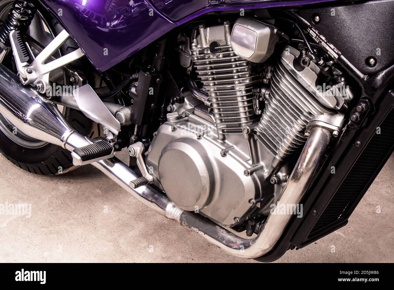 Twin pistons hires stock photography and images Alamy