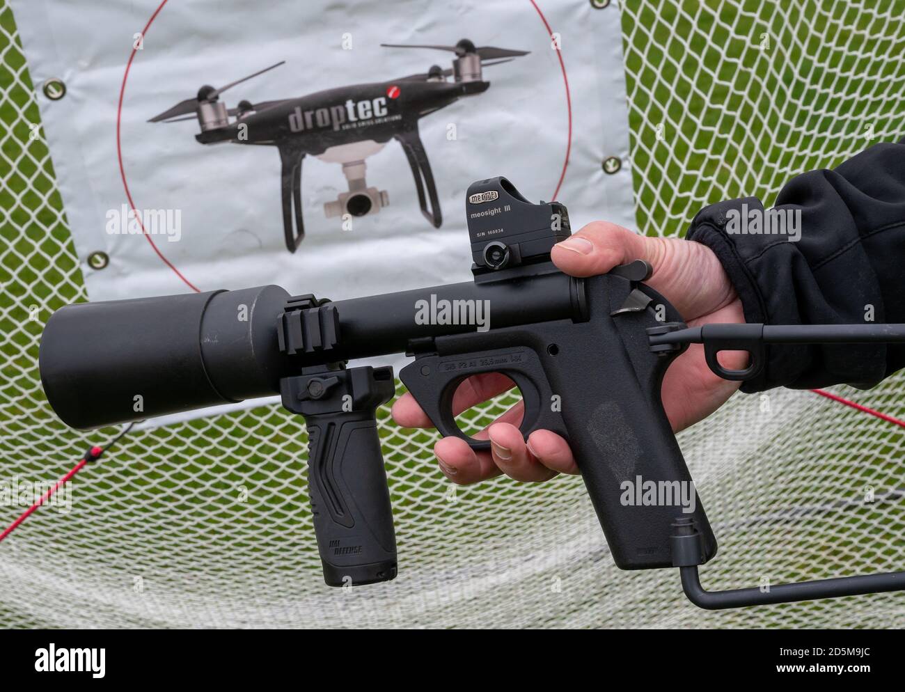 German prison tests new net gun to catch drones