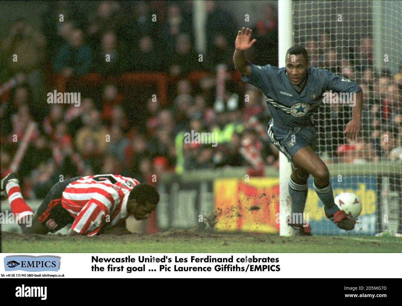 Newcastle United's Les Ferdinand celebrates the first goal Stock Photo