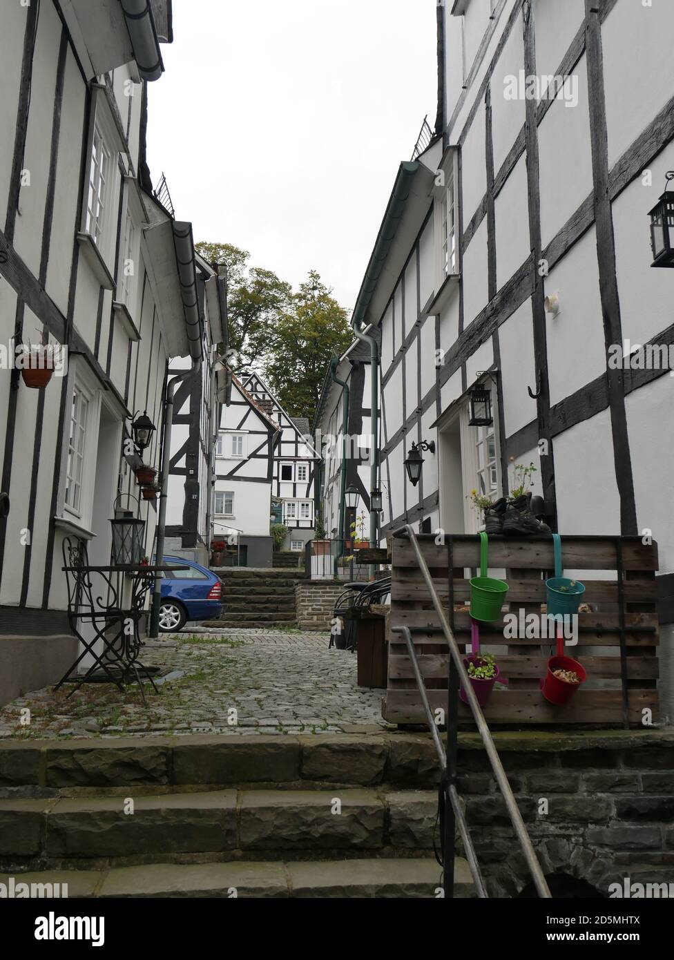 Altstadt von Freudenberg. Wünderschöne Fachwerkhäuser, die sogenannten weißen Flecken von Freudenberg. Stock Photo