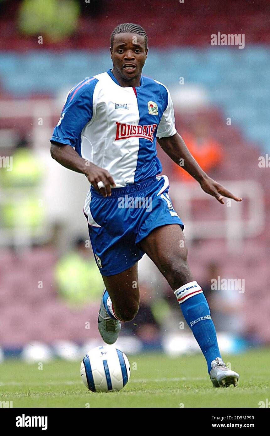 Blackburn rovers aaron mokoena hi-res stock photography and images - Alamy