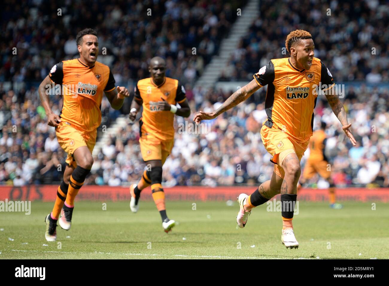Hull City's Abel Hernandez celebrates scoring his side's first goal of the game Stock Photo