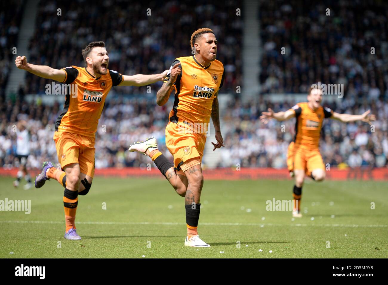 Hull City's Abel Hernandez celebrates scoring his side's first goal of the game Stock Photo